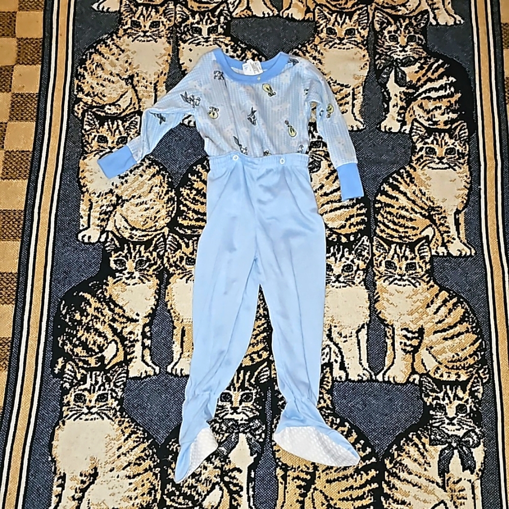 Looney Tunes baby onesie vintage bugz bunny tweety bird print b23